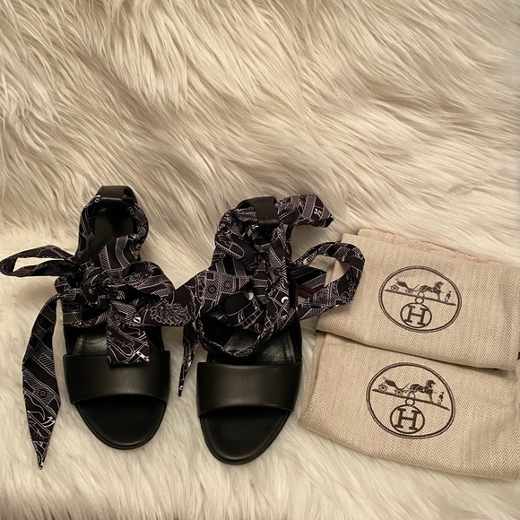 Rare and Beautiful Hermes Scarf Sandals Black size 35.5 - Picture 4 of 13